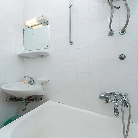 Studio 6773c Apartment