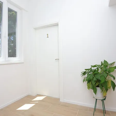 Studio 6773c Apartment *